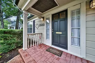 1583 Sue Barnett Dr, Houston, TX 77018 - Photo 3