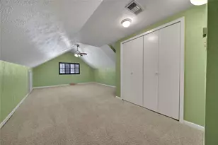 1583 Sue Barnett Dr, Houston, TX 77018 - Photo 23
