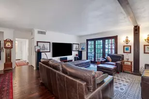 2224 S Piney Point Rd, Houston, TX 77063 - Photo 11