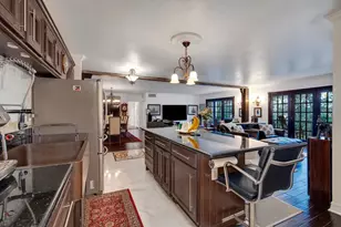 2224 S Piney Point Rd, Houston, TX 77063 - Photo 7