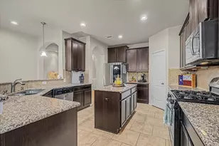 11722 Eagle Ridge Dr, Mont Belvieu, TX 77535 - Photo 7