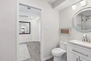 106 Quayside Dr, Tiki Island, TX 77554 - Photo 27