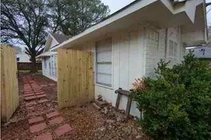 16203 Barbarossa Dr, Houston, TX 77083 - Photo 3