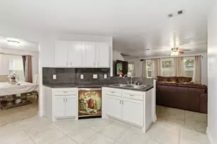 11702 Silent Elm St, Houston, TX 77044 - Photo 5