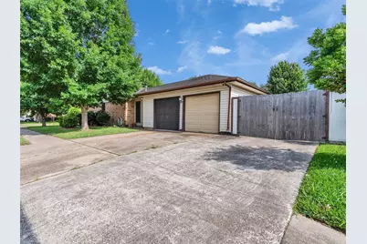 4002 Thistledown Drive, Pasadena, TX 77504 - Photo 3