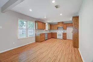 122 Bumelia St, Lake Jackson, TX 77566 - Photo 11