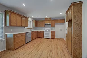122 Bumelia St, Lake Jackson, TX 77566 - Photo 15