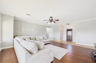 131 Eagle Nest Ct, Richwood, TX 77566 - Photo 13