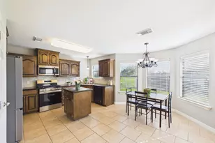 131 Eagle Nest Ct, Richwood, TX 77566 - Photo 5