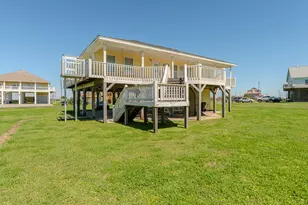 3520 Hannas Reef, Crystal Beach, TX 77650 - Photo 3
