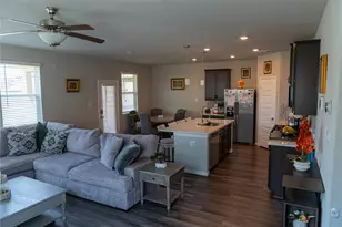 7010 Silverleaf Oak St, Conroe, TX 77304 - Photo 7