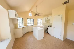 1169 Lago Vista St, San Marcos, TX 78666 - Photo 25