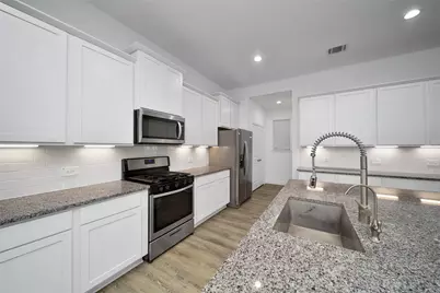 1008 Youth Water Road, Montgomery, TX 77316 - Photo 5