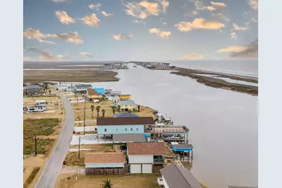 619 Private Road 675, Sargent, TX 77414 - Photo 3