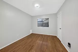 3107 Pecan Point Dr, Sugar Land, TX 77478 - Photo 17