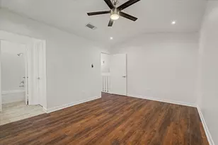 12500 Brookglade Cir, Houston, TX 77099 - Photo 17