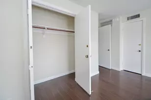2121 Fountain View Dr, Houston, TX 77057 - Photo 11