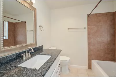 2121 Fountain View Drive #D50, Houston, TX 77057 - Photo 9