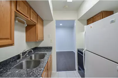 2121 Fountain View Drive #D50, Houston, TX 77057 - Photo 5