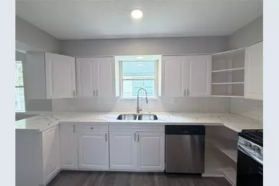 3421 Colorado Avenue, Dickinson, TX 77539 - Photo 11