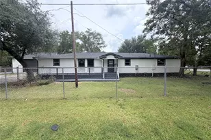 3421 Colorado Ave, Dickinson, TX 77539 - Photo 1