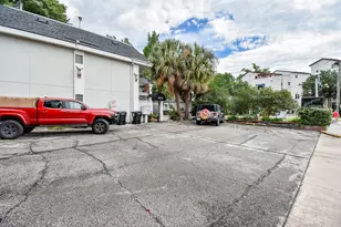 1404 Welch St, Houston, TX 77006 - Photo 5