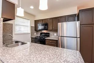 1404 Welch St, Houston, TX 77006 - Photo 9