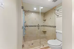 219 Big Hollow Ln, Houston, TX 77042 - Photo 21