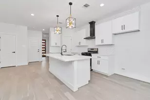 2813 Drew St, Houston, TX 77004 - Photo 9