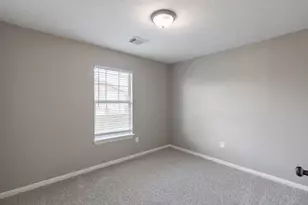 725 10th St, Dickinson, TX 77539 - Photo 23