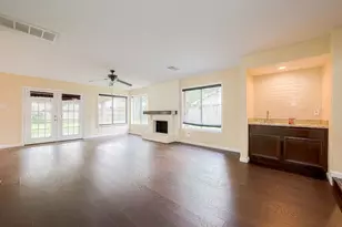 2039 Shorewood Ln, Sugar Land, TX 77479 - Photo 11