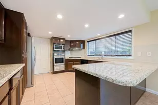 2039 Shorewood Ln, Sugar Land, TX 77479 - Photo 17