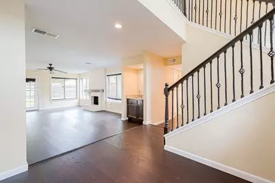 2039 Shorewood Lane, Sugar Land, TX 77479 - Photo 5