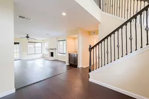 2039 Shorewood Ln, Sugar Land, TX 77479 - Photo 5