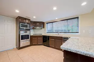 2039 Shorewood Ln, Sugar Land, TX 77479 - Photo 19