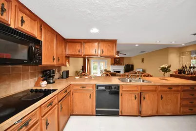 12207 Chartwell Drive, Houston, TX 77031 - Photo 9