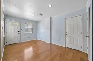 4802 Elm St, Pearland, TX 77581 - Photo 5