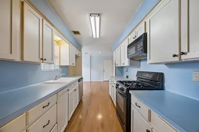 4802 Elm Street, Pearland, TX 77581 - Photo 3