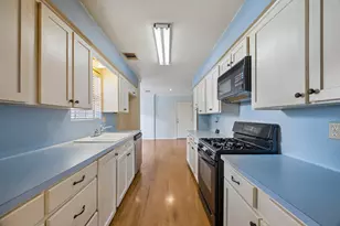 4802 Elm St, Pearland, TX 77581 - Photo 3