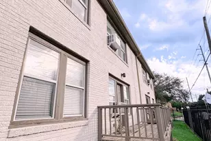 1660 Hawthorne St, Houston, TX 77006 - Photo 9