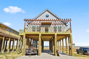 1743 Bluewater Hwy, Surfside Beach, TX 77541 - Photo 21