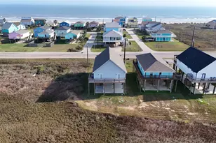 1743 Bluewater Hwy, Surfside Beach, TX 77541 - Photo 27