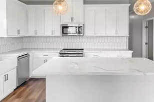 1743 Bluewater Hwy, Surfside Beach, TX 77541 - Photo 9