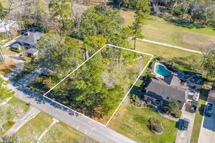 13 Ravensworth Dr, Conroe, TX 77302 - Photo 1