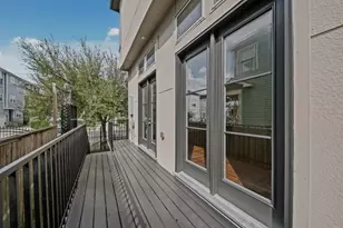 1404 W 25th St, Houston, TX 77008 - Photo 5