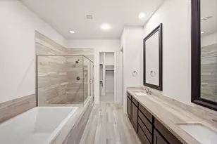 1404 W 25th St, Houston, TX 77008 - Photo 17