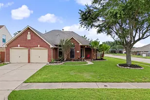 10943 Spruce Dr N, La Porte, TX 77571 - Photo 1