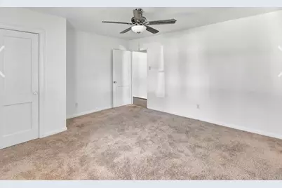 2044 Thonig Road, Houston, TX 77055 - Photo 9