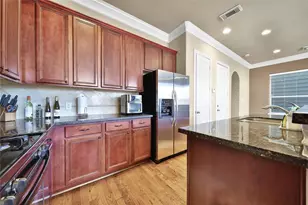 1113 Sherwood Trail, Houston, TX 77043 - Photo 9