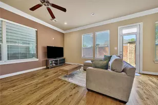 1113 Sherwood Trail, Houston, TX 77043 - Photo 5